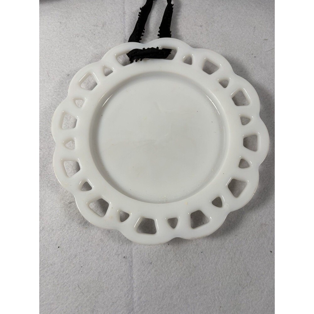 Milk Glass Lace Edge Salad Plate 8" Vintage Excellent Condition